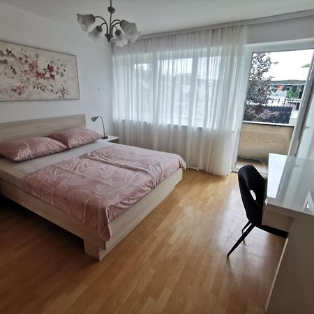 Apartment Tonio - Right On The Main Square Gospić Dış mekan fotoğraf