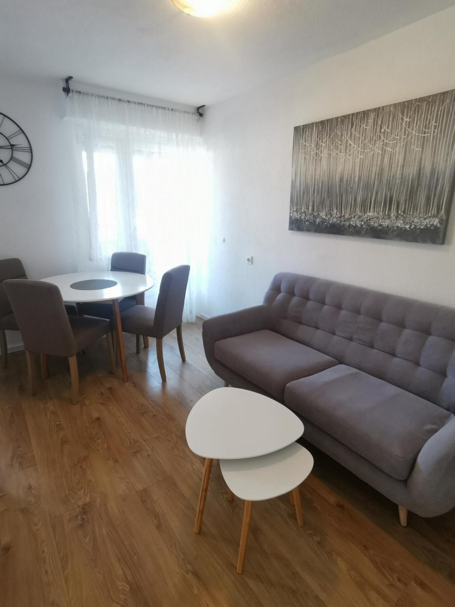 Apartment Tonio - Right On The Main Square Gospić Dış mekan fotoğraf
